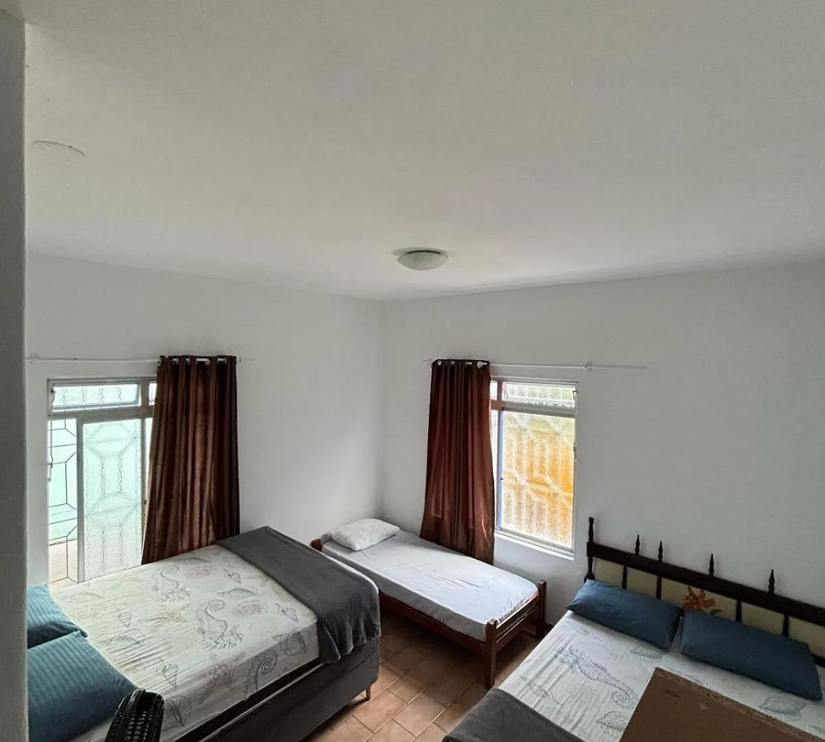 Suites Yellow House Bc Balneário Camboriú 0*,  브라질