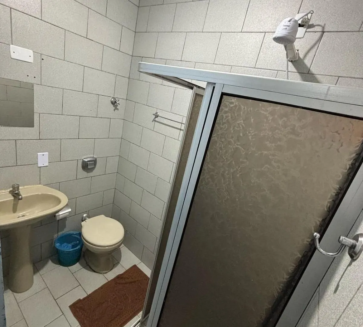 Suites Yellow House Bc Balneário Camboriú 民宿